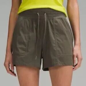 Dance Studio High Rise Short